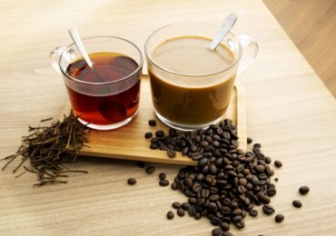 Między Aromatycznym Swiatem Kawy a Delikatnym Światem Herbaty